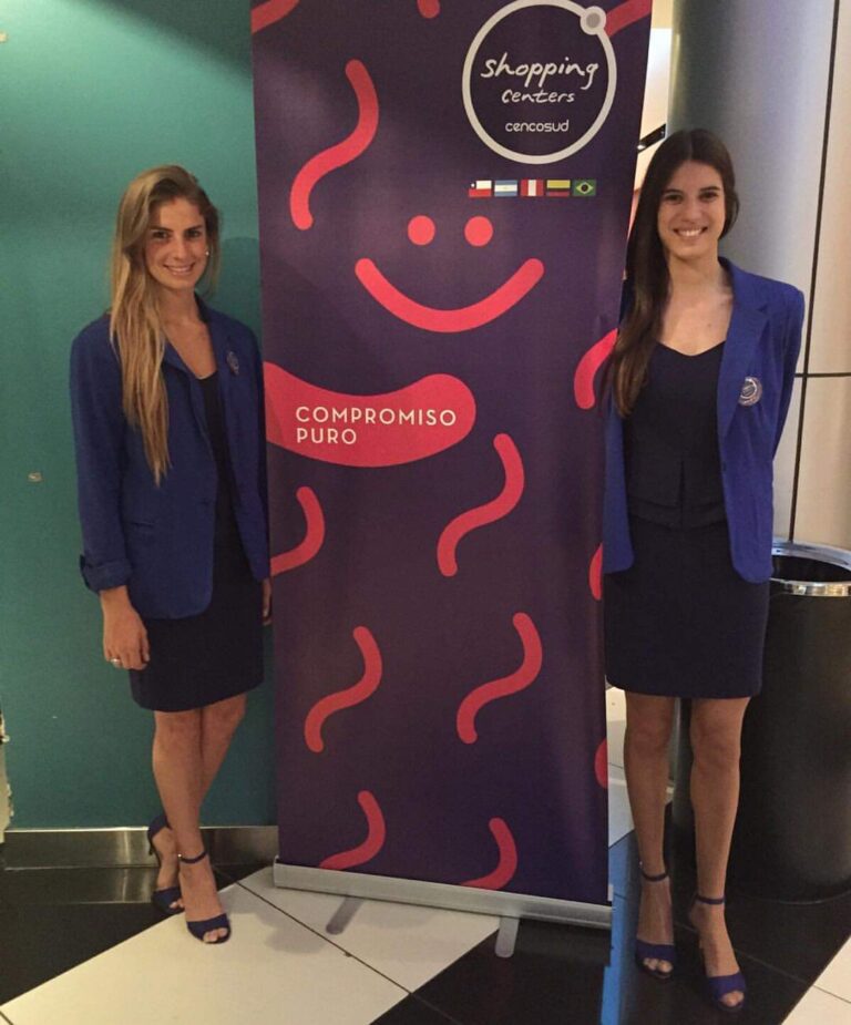 Equipo de anfitrionas Hunt en evento empresarial